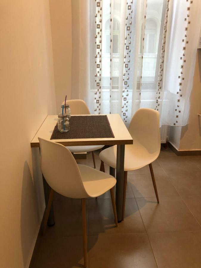 Poppys Apartment Arad Ngoại thất bức ảnh