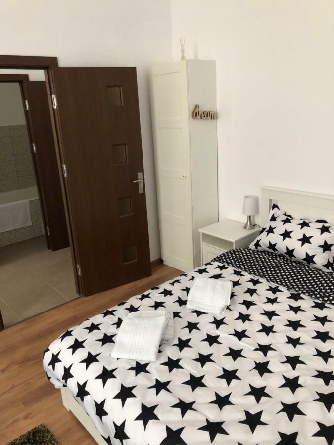 Poppys Apartment Arad Ngoại thất bức ảnh